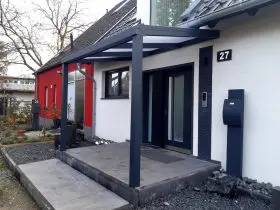 Alu Haustür Vordach