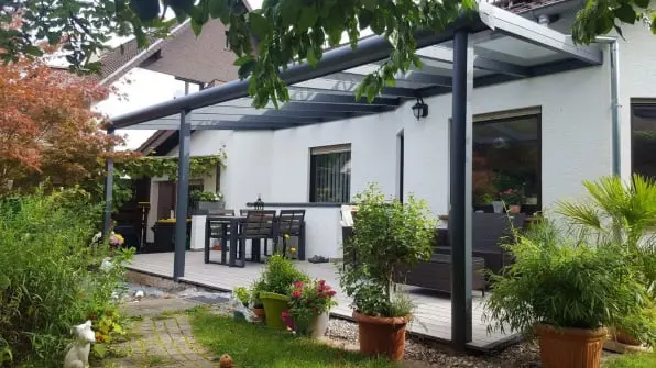 Terrassendach mit Beschattung