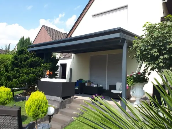 Terrassendach mit Beschattung